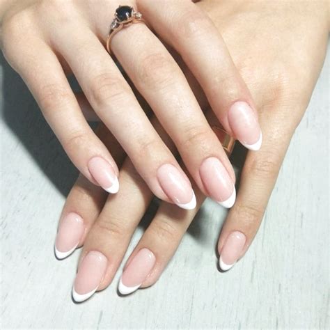 Pin By Crl On Nails French Manicure Acrylic Nails Classic Nails