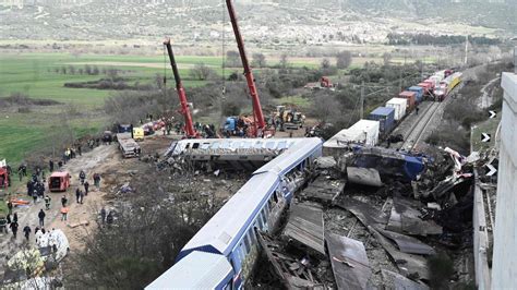 Imputado Al Jefe De Estación De Larissa Tras El Choque De Dos Trenes En Grecia Onda Vasca