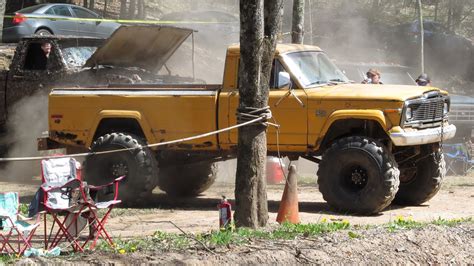 2022 PINE SWAMP MUD BOGS OLD SCHOOL COOL TRUCKS J20 JEEP CHEVY