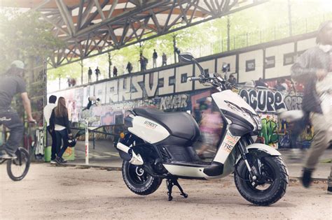 Motorrad Vergleich Peugeot Kisbee 50 2T 2020 Vs Peugeot Streetzone 10