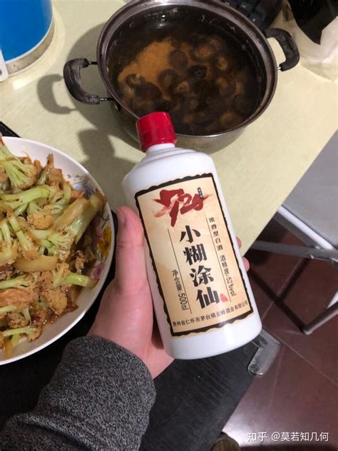 好友相聚，好酒助兴 知乎