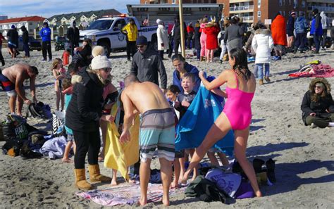 Long Beach Polar Bear Splash Benefits Make A Wish Foundation For 22nd Year