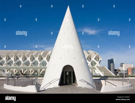 A forma di cono albero di sollevamento alla Città delle Arti e delle