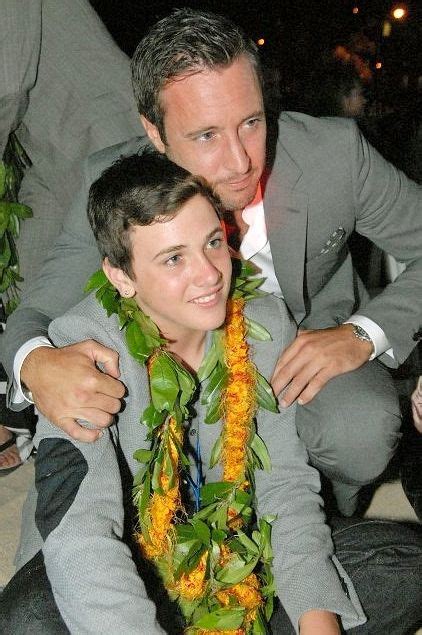 Alex O’Loughlin 2025: Wife, net worth, tattoos, smoking & body facts - Taddlr