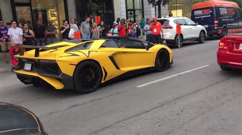 Lamborghini Aventador SVJ Roadster Yellow