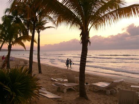 Beach-Walking in Jamaica on Negril’s Seven-Mile Beach – Bucket Tripper