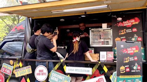 Food Truck Unik Sajikan Makanan Kekinian Dimasak Oleh Celebrity Chef