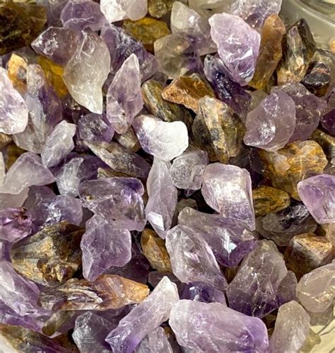 Amethyst – Raw amethyst | aromaG's Botanica