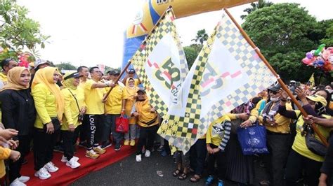 Hut Ke 58 Tahun Partai Golkar Gelar Jalan Sehat Serentak Dengan Nuansa