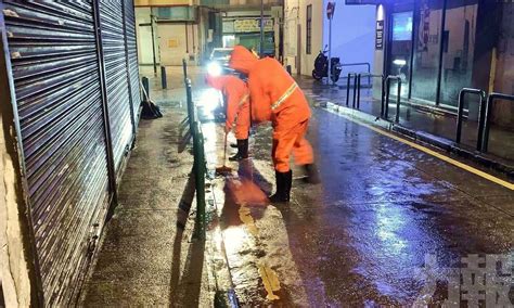 市政署啟動暴雨緊急應變機制 加派人員巡查各區渠道排水情況 澳門力報官網