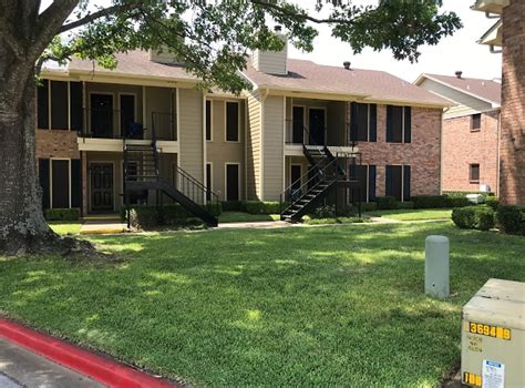 Hunters Glen Apartment Homes 5100 Sweetbriar Ln Tyler Tx