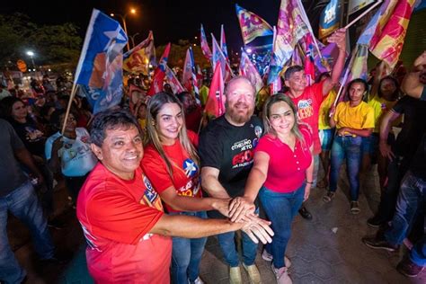 Em Grajaú Othelino e Ana Paula participam de carreata e comício