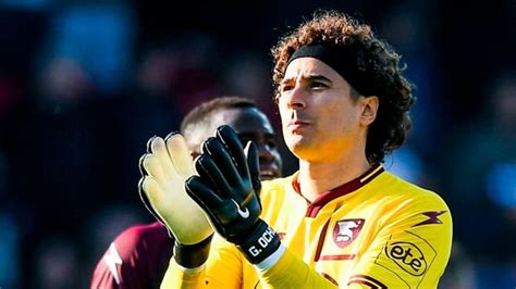 Video Así fueron las nueve atajadas de Guillermo Ochoa al AC Milan en