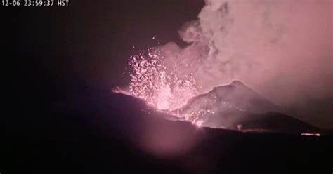 Hawaii L Eruzione Del Vulcano Mauna Loa Non Si Ferma La Colata Di