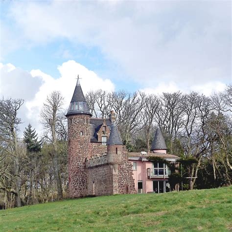 Knock Old Castle © Raibeart Macaoidh Geograph Britain And Ireland