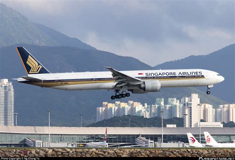 V Swk Singapore Airlines Boeing Er Photo By Ng Chung Yu Id