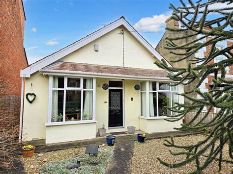 Trowbridge Trowbridge Ba Bed Detached Bungalow For Sale