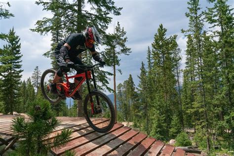 downhill mountain bike parks  map  north america