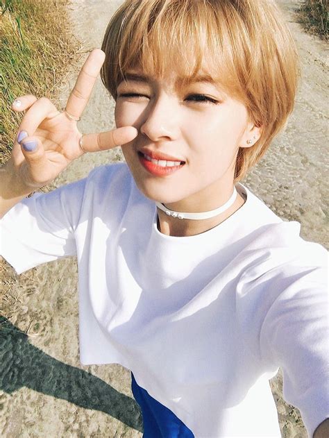 Twice TT Jeongyeon Twice Once Jungyeon Kpop Selfie Selca