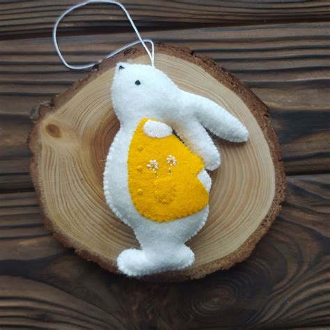 Felt Bunny Ornament Easter Decor Easter Felt Ornament Easter Bunny Easter Decorations Felt