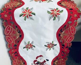 A MT Gorgeous Vintage Lace Christmas Holiday Embroidered Floral