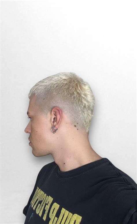 BLOND BUZZCUT/MULLET | Männer haarfarbe, Frisuren, Designs für rasierte ...