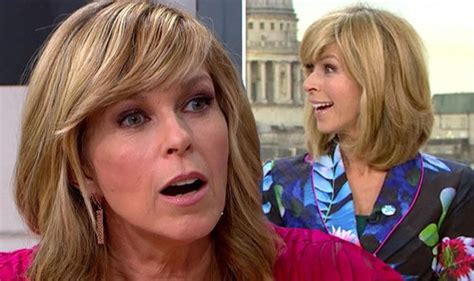 Itv Good Morning Britain Kate Garraway Flaunts Cleavage Amid Carol