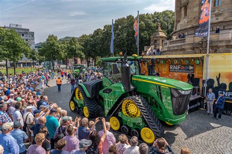 Traktorparade Durch Mannheim So Feierte John Deere 100 Jahre