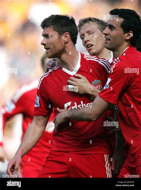 Xabi Alonso Liverpool Celebrates Hi Res Stock Photography And Images