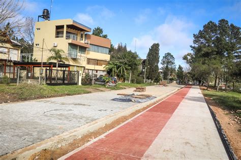 Avanzan las obras de pavimentación del Camino de la Costa