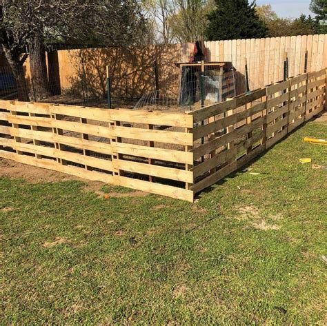 17 How To Secure Pallet Fence To Ground Ideas