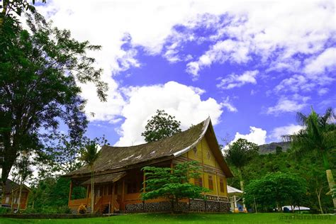 Rumah Gadang di Minang Fantasi | Capture Minangkabau dengan lensa