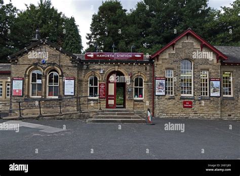 Exterior view of Haworth Station on Keighley & Worth Valley Railway ...