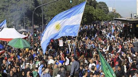 Argentine Workers Remain Mobilized Prensa Latina