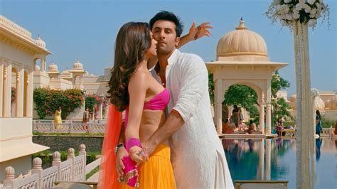 On Twitter Ranbir Kapoor Deepika Padukone In Yjhd