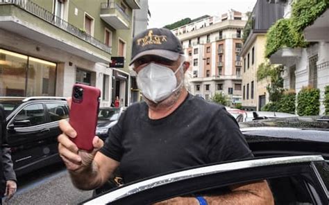 Flavio Briatore Positivo Al Coronavirus Imprenditore Verso Isolamento