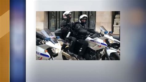 Gilets Jaunes Polémique Autour De La Présence De Policiers Motards à Paris Samedi