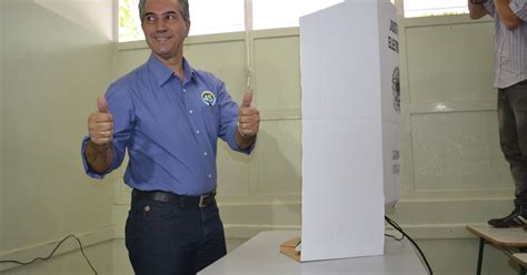 G1 Reinaldo Azambuja Candidato Do PSDB Vota Em Campo Grande