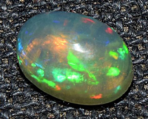 äthiopischer Feuer Opal Hallo Natürlich Edelstein Oval Cab 0 50Ct 4x6mm