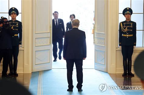 윤석열 대통령 카자흐 국빈방문 공식환영식 도착 연합뉴스