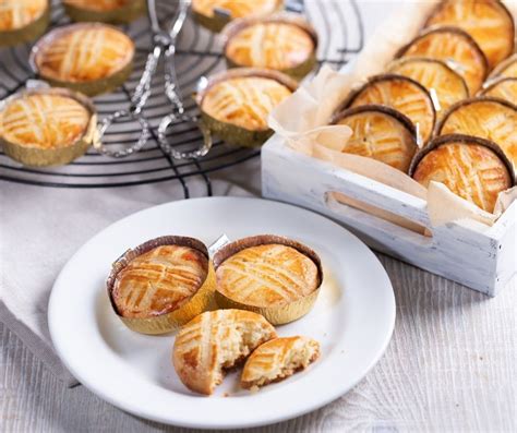 Breton Butter Cookies (Galettes Bretonnes) ⋆ Christmas-Cookies.com - 600 of the best Christmas ...