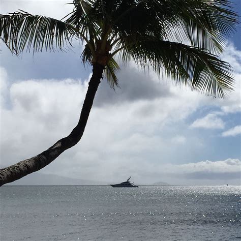 Maui Taylor Swifts On Yacht Outdoor Vacation