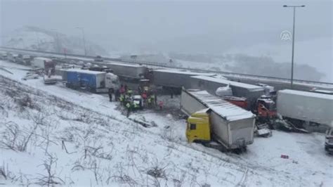 Kuzey Marmara Otoyolu nda zincirleme trafik kazası 3 Son Dakika