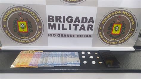 Brigada Militar Flagra Homem Drogas Em Estrela Grupo A Hora