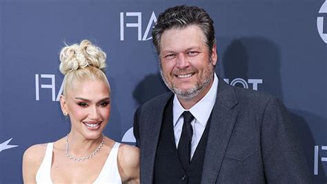 Blake Shelton Displays Exquisite Flowers For His Beautiful Girlfriend