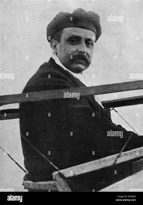 Louis bleriot and plane Banque de photographies et dimages à haute