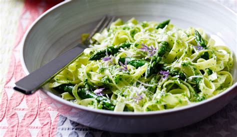 Tagliatelle with Asparagus and Wild Garlic Pesto