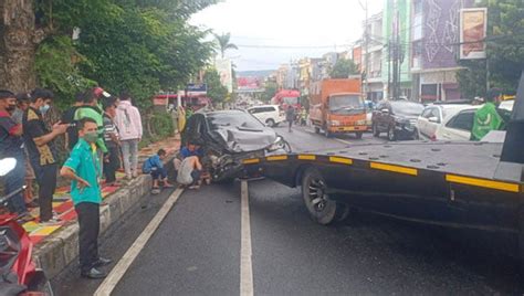 Lima Kendaraan Kecelakaan Beruntun Di Bandar Lampung Lampung77