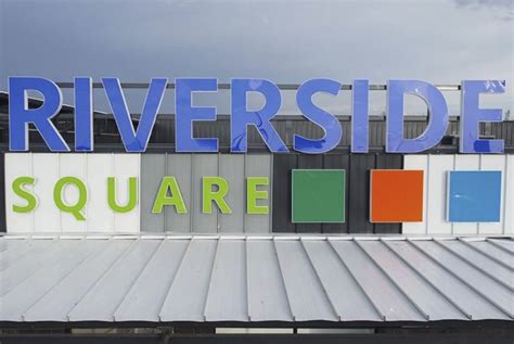 Valumax Riverside Square