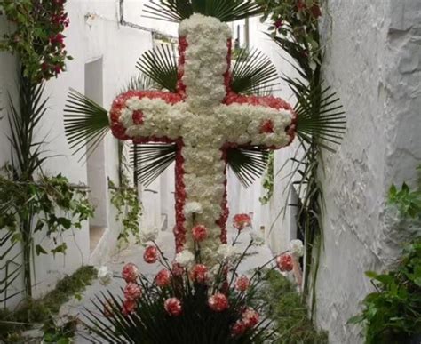 Arcos se viste de fiesta Cruces de Mayo 2024 promete innovación y